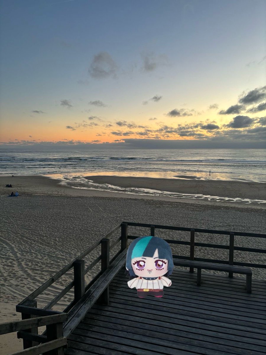 jjk in random places tweet media