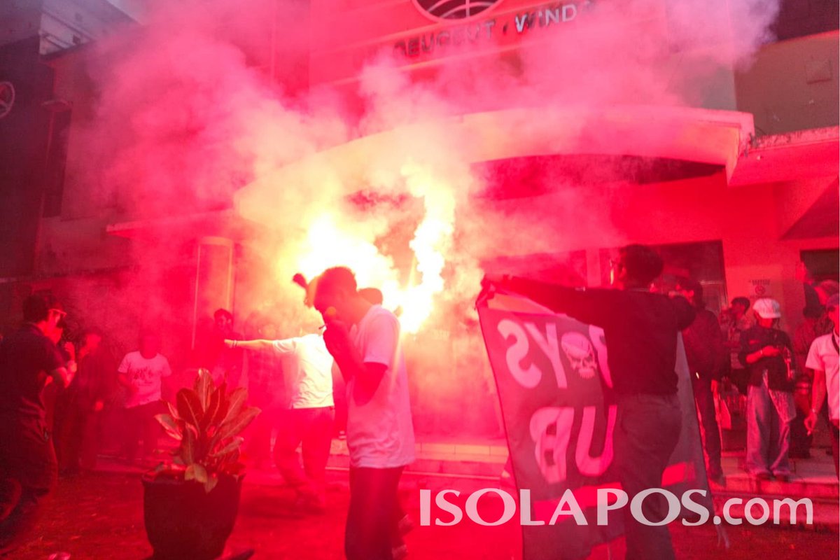 Isola Pos tweet media