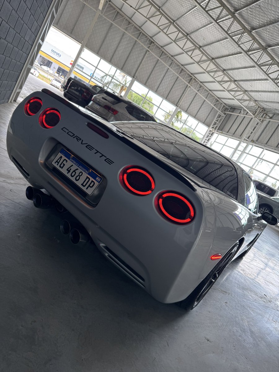 BrezJuan's tweet photo. @RomanBrunori Lo conocí al dueño del auto, lo trajo de usa en 2022 y lo habrá pagado 15 mil usd, tiene una cantidad de fierros impresionante.. https://t.co/N9dNk9f7WD