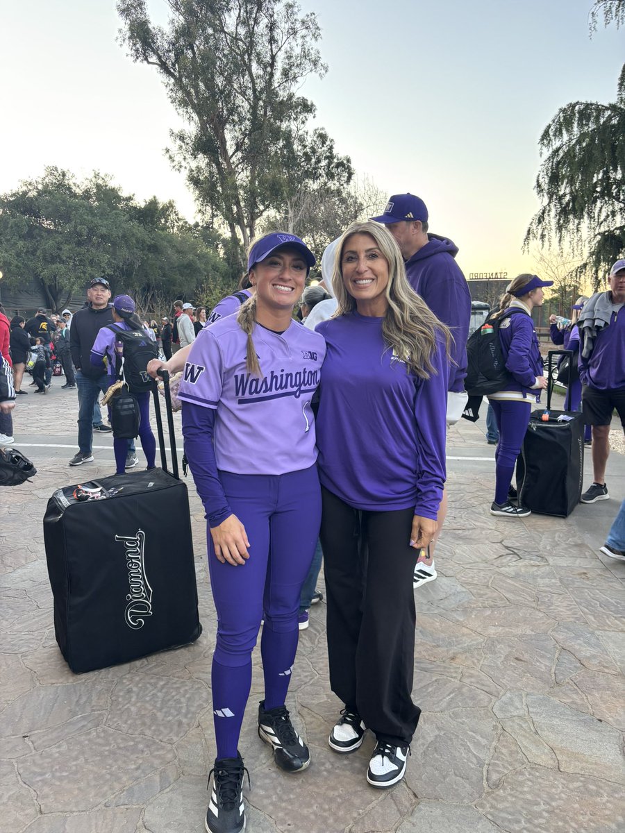 UWSoftball's tweet photo. https://t.co/sV7uR03ka6