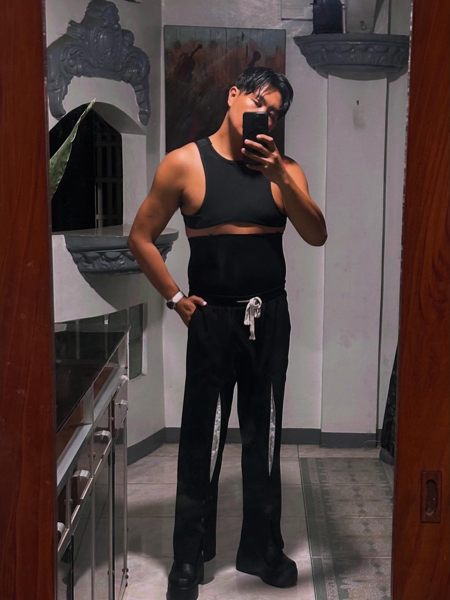 Emorenoflash's tweet photo. 🍫🖤 https://t.co/09siA4LdXe