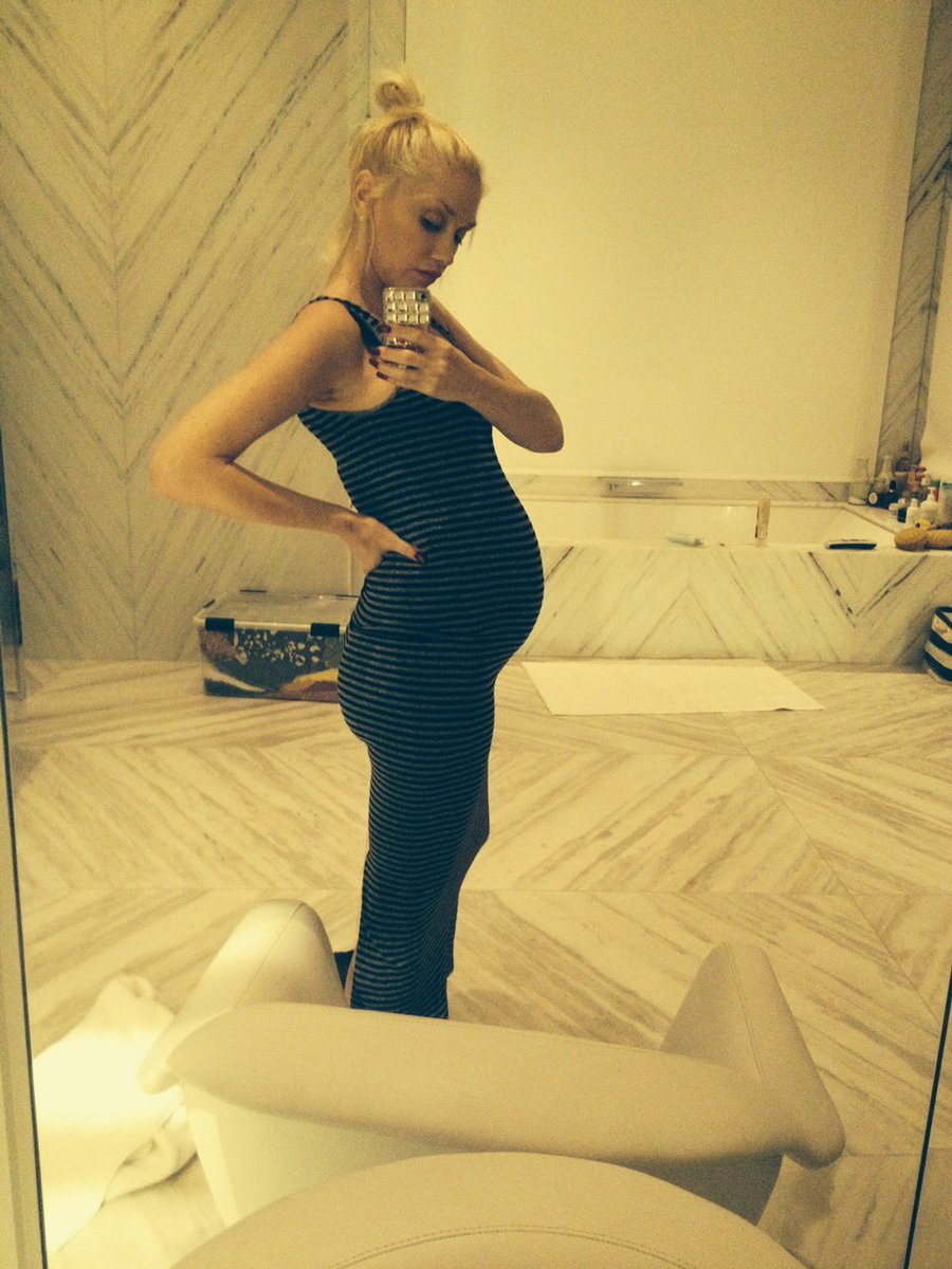 Gwen Stefani tweet media