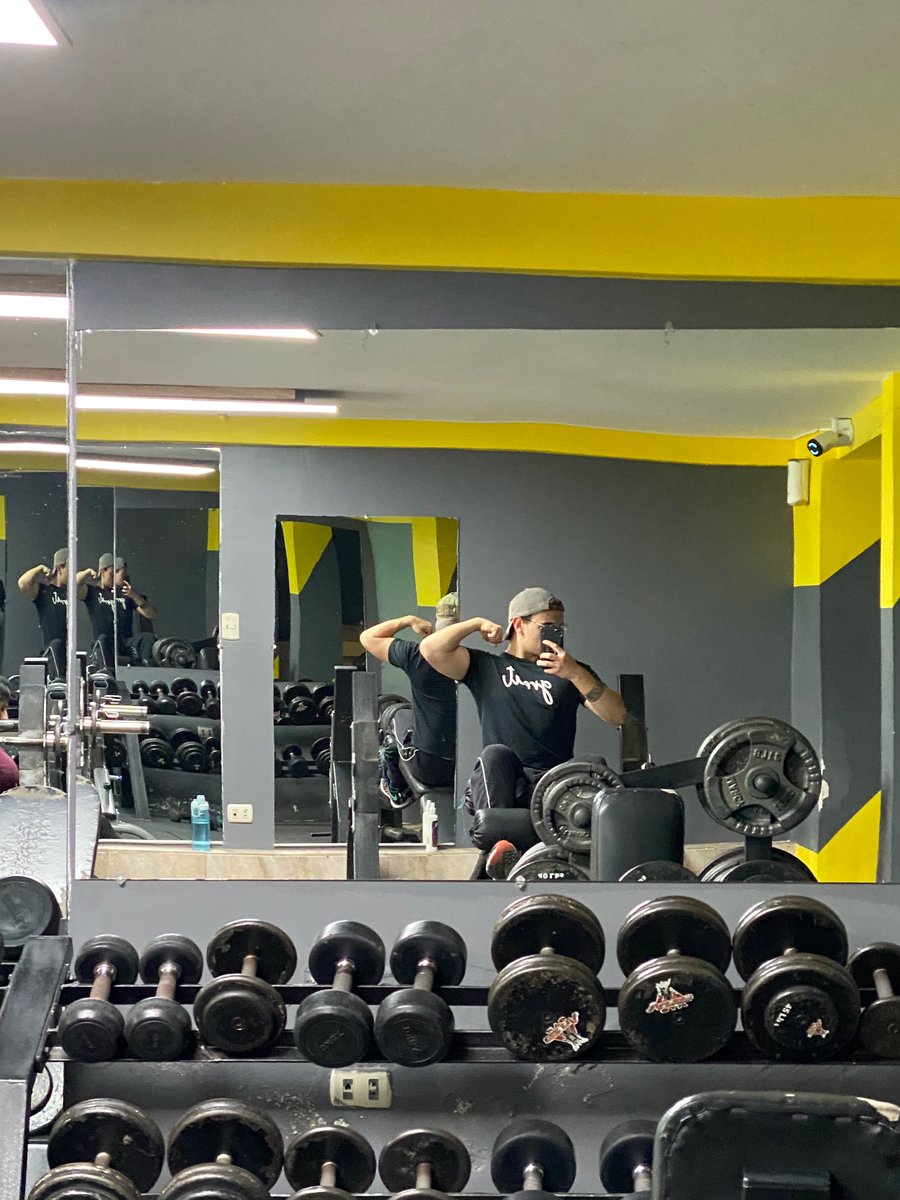 DYLANxARCOS's tweet photo. Que rico me veo Uff 🥵🥵 https://t.co/EbpV9rHeQ2