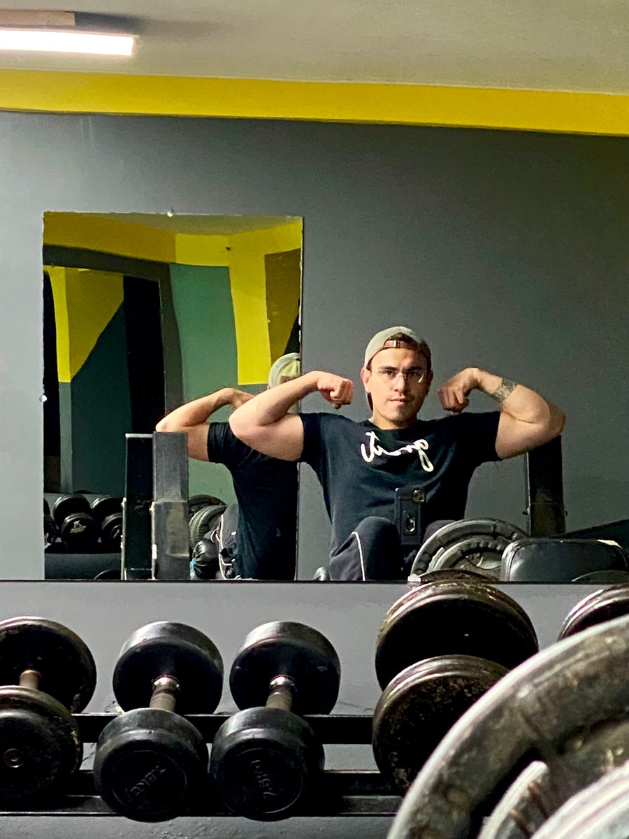 DYLANxARCOS's tweet photo. Que rico me veo Uff 🥵🥵 https://t.co/EbpV9rHeQ2