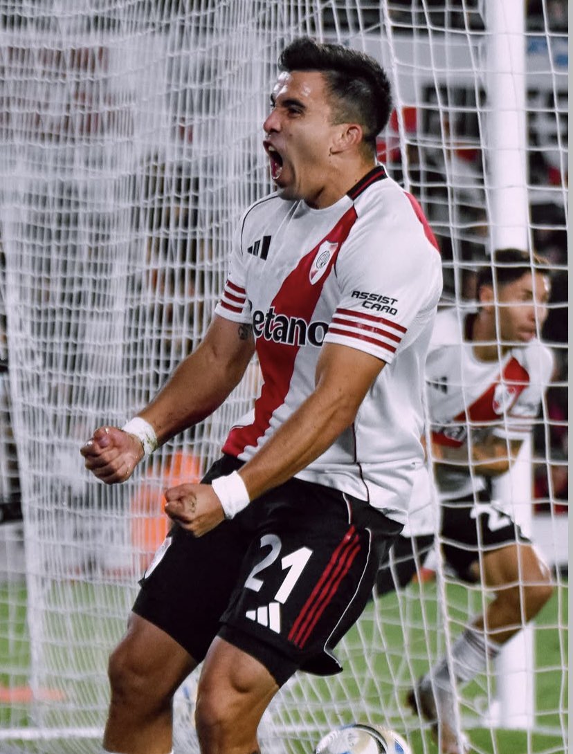 Este tipo merece ser campeon y quedar en la historia de River 

Gracias por tanto Acuña, el mejor campeon del mundo que volvio al futbol argentino