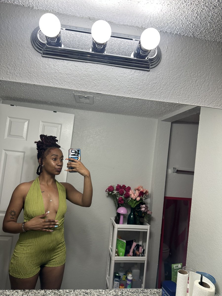 Ky 🌻 tweet media