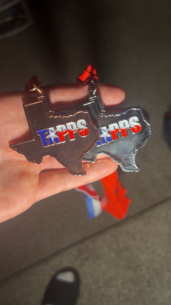 Carsonrocha2029's tweet photo. Blessed to run in 3 Relay events at the Tapps State track meet as a Freshman.
100m split off blocks: 10.6
200m split: 22.5 last leg lane 8
400m split off blocks: 50.5
#freshman #track #AGTG #southpride https://t.co/5DVCxiauGi
