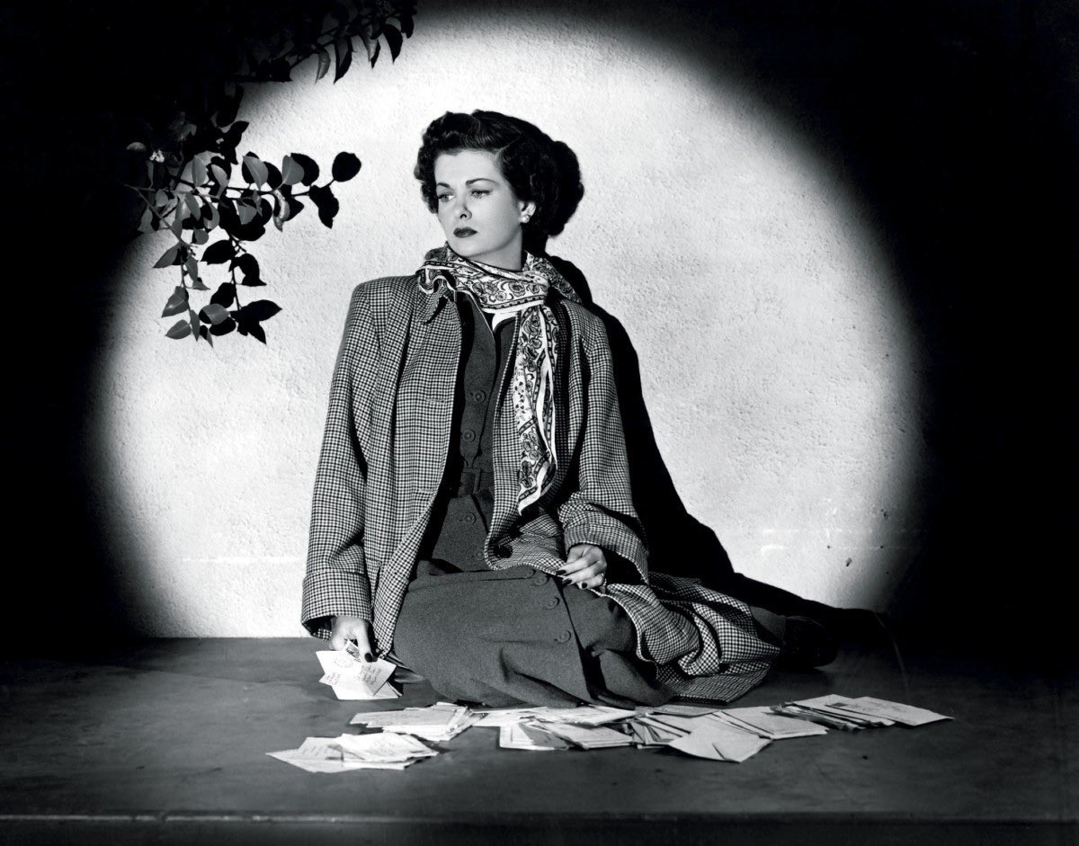 analgesicsleep's tweet photo. This week’s #BNoirDetour leading ladies are Joan Bennett and Geraldine Brooks 
#TheRecklessMoment #JoanBennett #GeraldineBrooks #FilmNoir https://t.co/wep6fenGVF