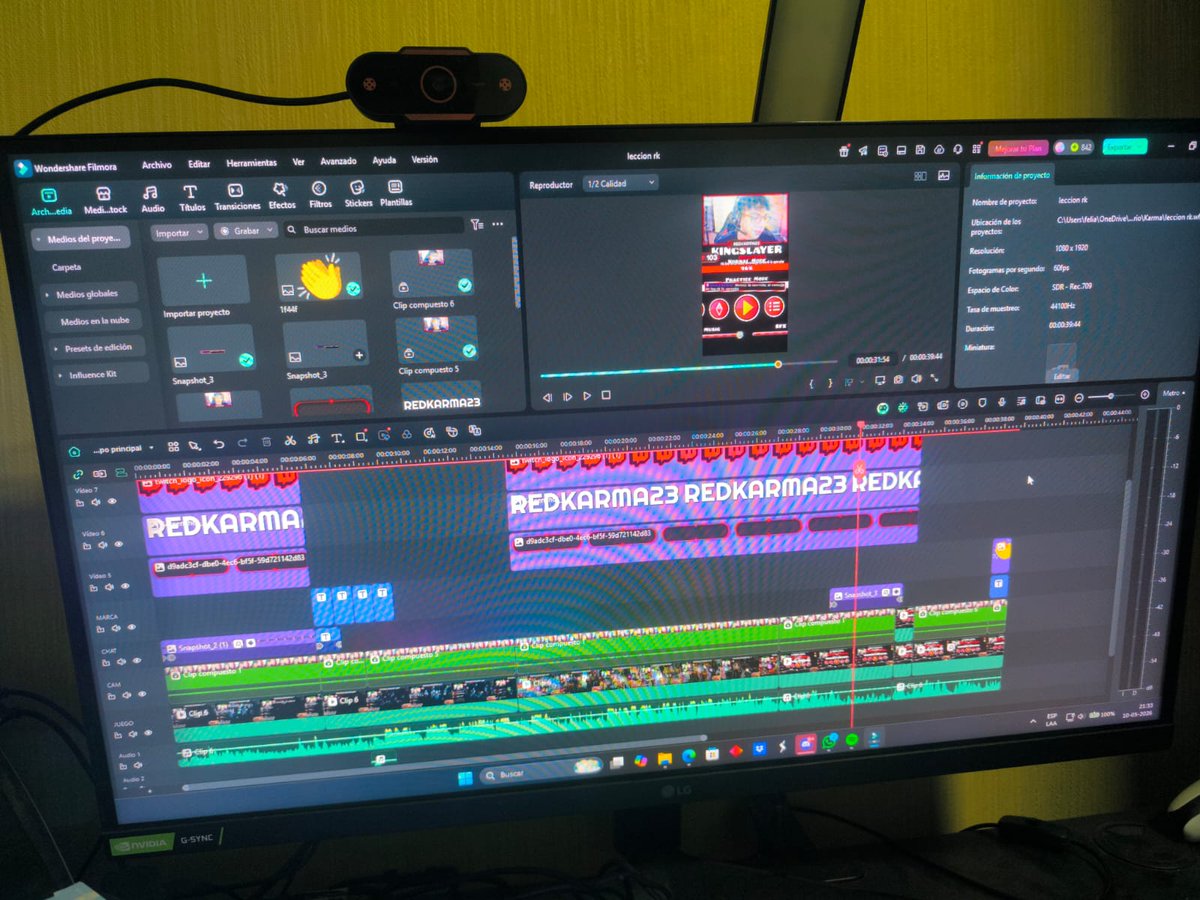 Artykenn's tweet photo. **BUSCO CHAMBA DE EDITOR**

Llevo años editando principalmente Gameplays, editando mis propios videos y quiero empezar a trabajar. Actualmente le estoy haciendo Shorts al @RedKarma23 🎙️

Responde este post o mándame un MD si estás buscando quien te edite videítos 👌 https://t.co/v55SYOvamL