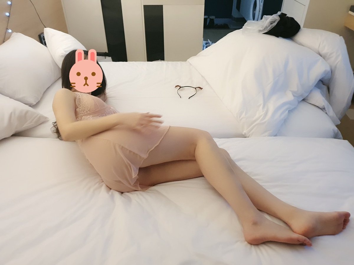 응 tweet media