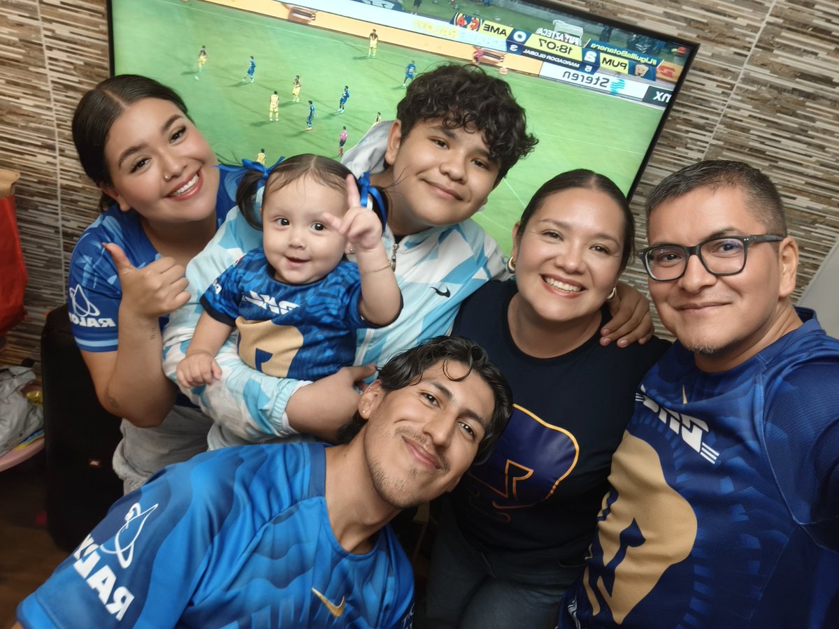 disenorsi's tweet photo. #LiguillaBotanera Vamos Pumas!!!! https://t.co/OOkGhY4dJY