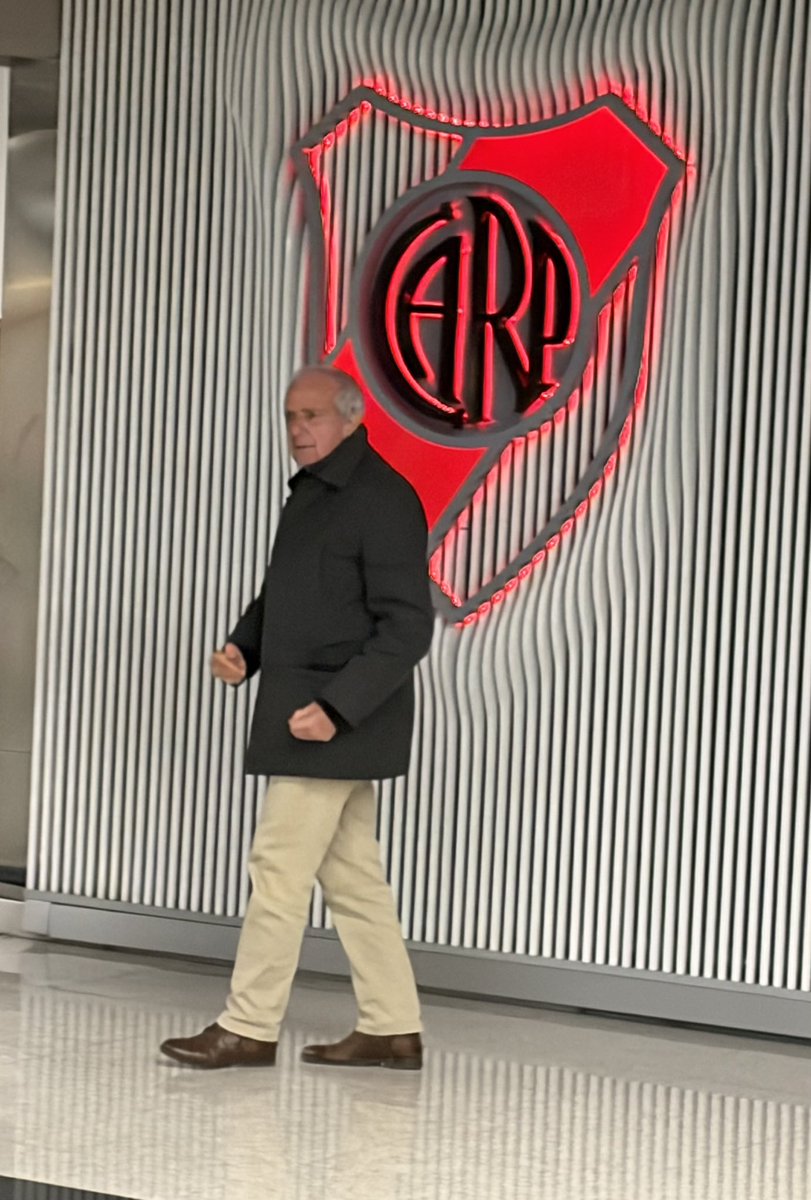 Joacoduri's tweet photo. Vamos Riveeeeerrrr!!! @RodolfoDonofrio https://t.co/ohQvY9GZNP