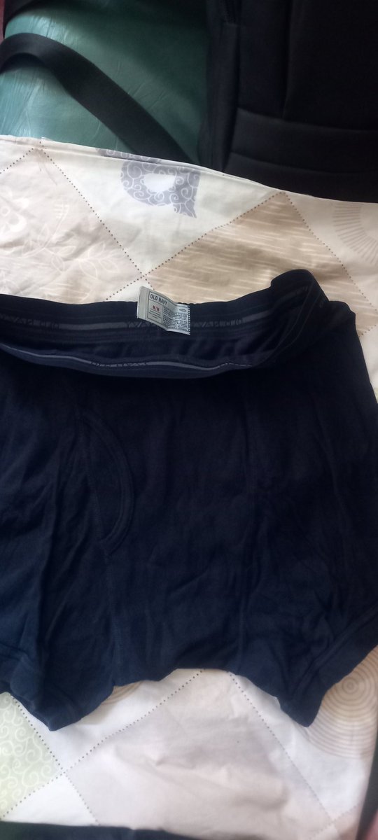 masiramnadaddy's tweet photo. Old Navy boxers M-L 120.00 https://t.co/ZlcExPYG0O