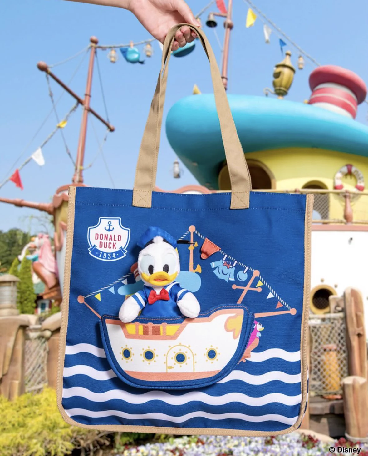 ディズニー　ドナルド　クワッキーダックシティ　トートバック　ポーチ HIAKQ1Wa4AAIsst?format=webp&