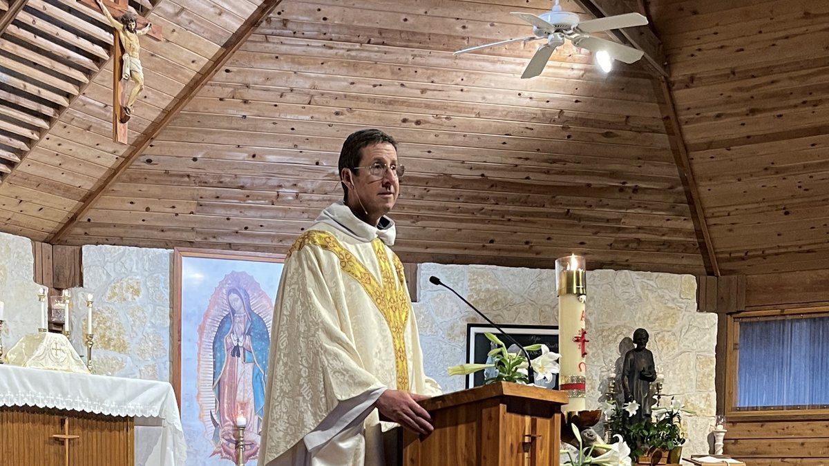 MDMFaith's tweet photo. Fr. John Mary's Homily - At the Last Supper, Jesus encourages His apostles to not give in to fear.  He offers them His peace.  And He promises His Holy Spirit.  We share a message from the Holy Spirit inviting us to give Him our greatest fear.

https://t.co/yHfsBH31m9…-the-holy-spirit/