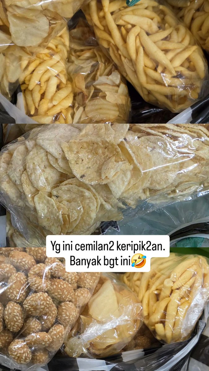 overcontrolneed's tweet photo. Mbaknya Abang bru balik dr kampung. Abis cuti 17hari, hajatan di kampung nyunatin anaknya. Seperti biasa, bawa hasil panen dr kampung. Ini jagung pas direbus, wanginya sempe keatas. Manis bgt rasanya.

Ini banyak bgt smpe dibagi2in ke nyokap dan tetangga gue. https://t.co/dxxaUzD3LB