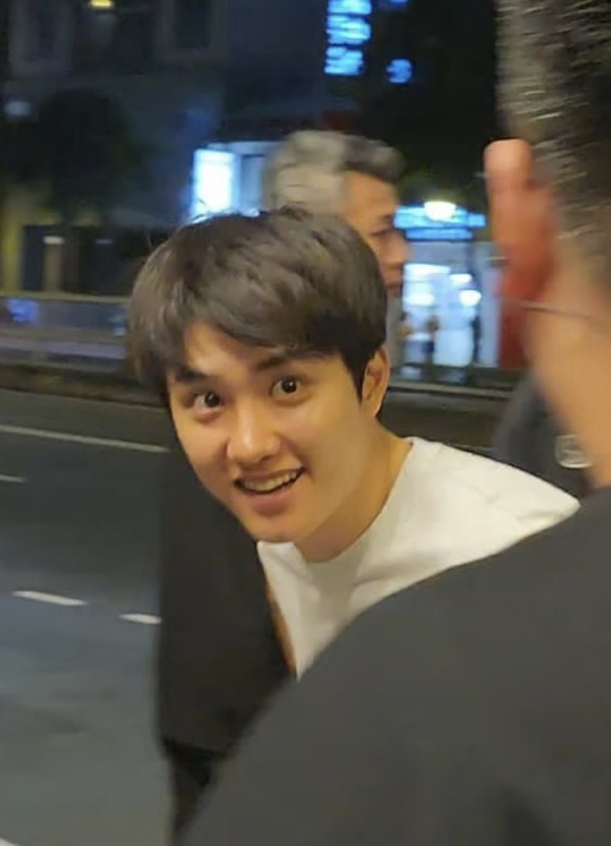 아ㅁㅊ 도경수 땡그란거봐 개귀여움시밣

ⓒ​陳貓七🐒
xhslink.com/o/AudcPb9mCdr