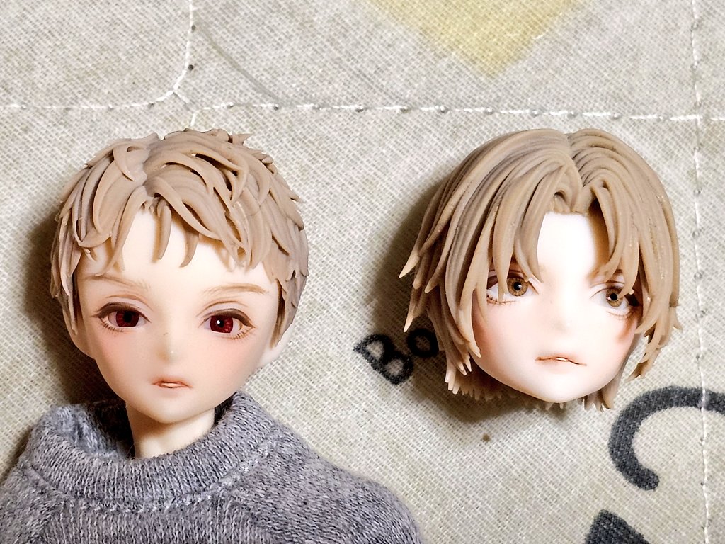 s6_s5's tweet photo. nanodoll様(@soy_soy_green)よりフェイスと髪の毛をお迎えしました。今回はちょっとやんちゃな子にしたくて短髪な子にしました。
髪の毛はONOFF感が出ていい感じ！最後にお互いの髪の毛交換してみたけどコレじゃない感がすごくてすぐ元に戻したwwはやく身体を生やさなきゃ…。 https://t.co/JqaOx77iUB