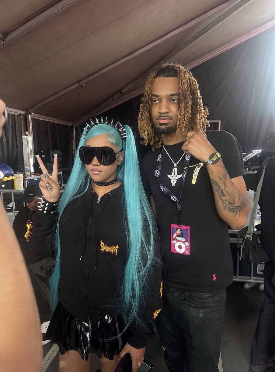 yooo1940's tweet photo. 1oneam and North West at Rolling Loud https://t.co/tvrdqiKAYx