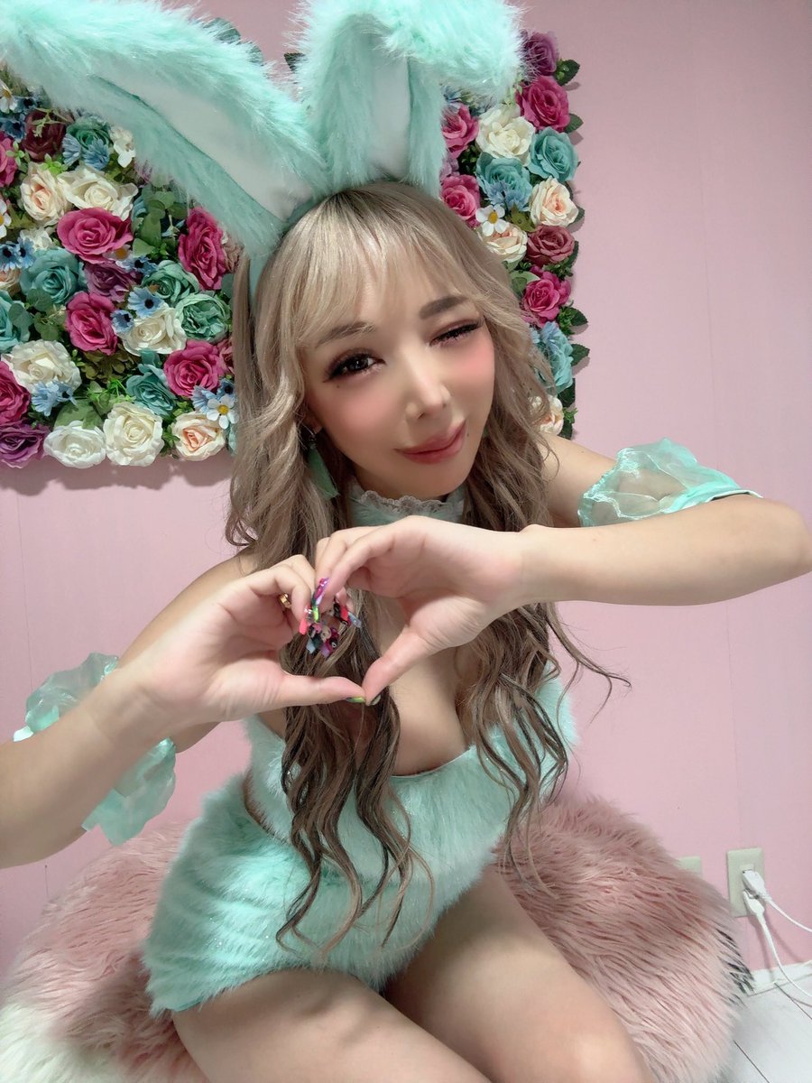 DMで一番びっくりするのは、
「どうしたらやれますか？」ってやつ😂
いやいや、簡単にやれるわけないって🔥
あと「彼氏になりたいです！」もイキナリ飛び越えすぎてて毎回ビックリする、、