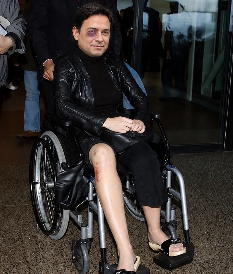 p4purrip0p's tweet photo. Javier Olivares llegando al Congreso este lunes 😝😝 https://t.co/BZYQC5tZQZ
