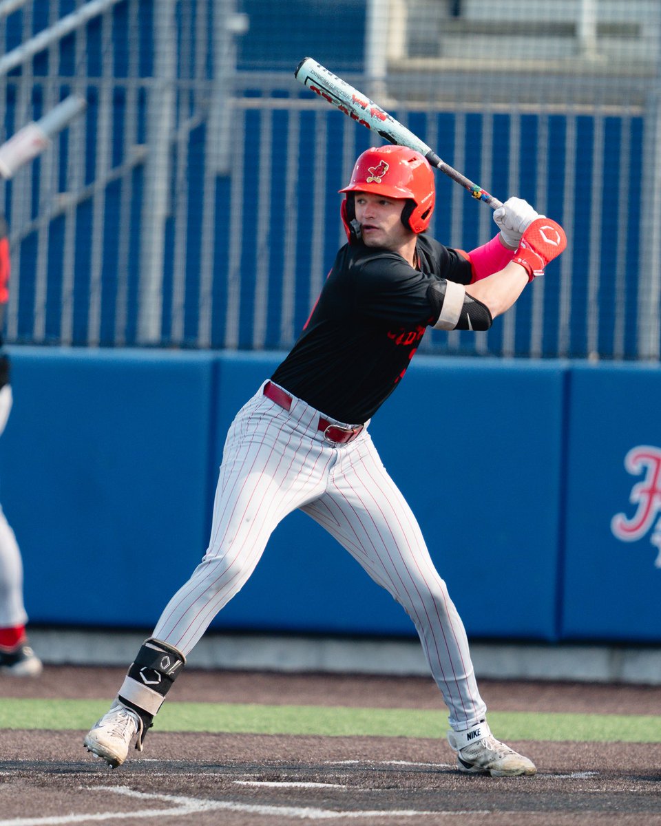 RedbirdBaseball's tweet photo. We got guys ripping base hits. https://t.co/RSuCSrE1uw