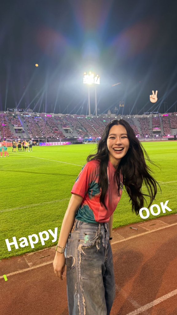 Linglingkwong_Official tweet media
