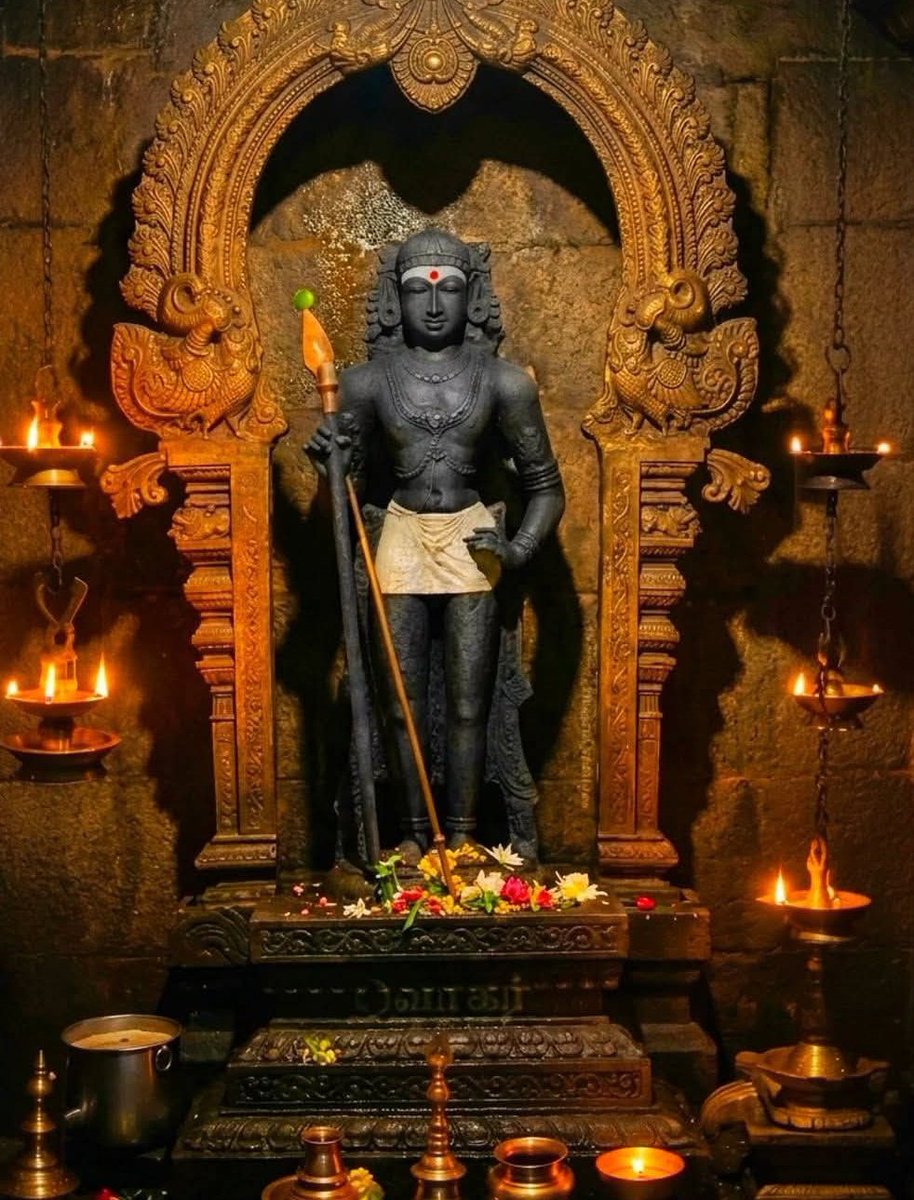karuvachi_offcl's tweet photo. ஓம் முருகா போற்றி 🙏 https://t.co/IpXDVTf7YK
