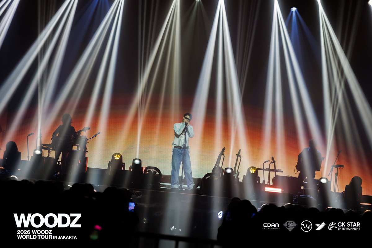 ckstarid's tweet photo. [1/3] 🎞️ 𝙎𝙣𝙞𝙥𝙥𝙚𝙩𝙨 from the most 𝙧𝙤𝙢𝙖𝙣𝙩𝙞𝙘 𝙣𝙞𝙜𝙝𝙩 we shared last Saturday with 𝙒𝙊𝙊𝘿𝙕 🎶

Still not over it… and honestly, we don’t want to be 🫶 It’s all gonna stay with us, 𝙛𝙤𝙧𝙚𝙫𝙚𝙧 𝙞𝙣 𝙤𝙪𝙧 𝙝𝙚𝙖𝙧𝙩𝙨 🤍

Let that ⚡𝙒𝙊𝙊𝘿𝙕 𝙚𝙣𝙚𝙧𝙜𝙮 ⚡power you through the days ahead, come what may — You’ve got this!

𝟮𝟬𝟮𝟲 𝗪𝗢𝗢𝗗𝗭 𝗪𝗢𝗥𝗟𝗗 𝗧𝗢𝗨𝗥＇𝗔𝗿𝗰𝗵𝗶𝘃𝗲. 𝟭＇𝗜𝗡 𝗝𝗔𝗞𝗔𝗥𝗧𝗔
📆 9 May 2026 (Sat)
⏰ 7:00 PM (19:00 WIB)
📍The Kasablanka  

This show is proudly promoted by @ckstarid

#WOODZ #우즈 
#Archive1 #Archive1_in_Jakarta 
#WOODZinJKT #YJPARTNERS #CKStarEntertainment #CKStarID
