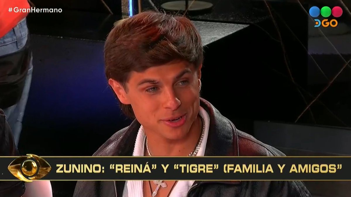 Cuando te preguntas por qué Zunino es tan fantasma. 
Su familia y amigos le escriben estas palabras:

"Reiná" y "Tigre" 🤡🤣

#GranHermano
