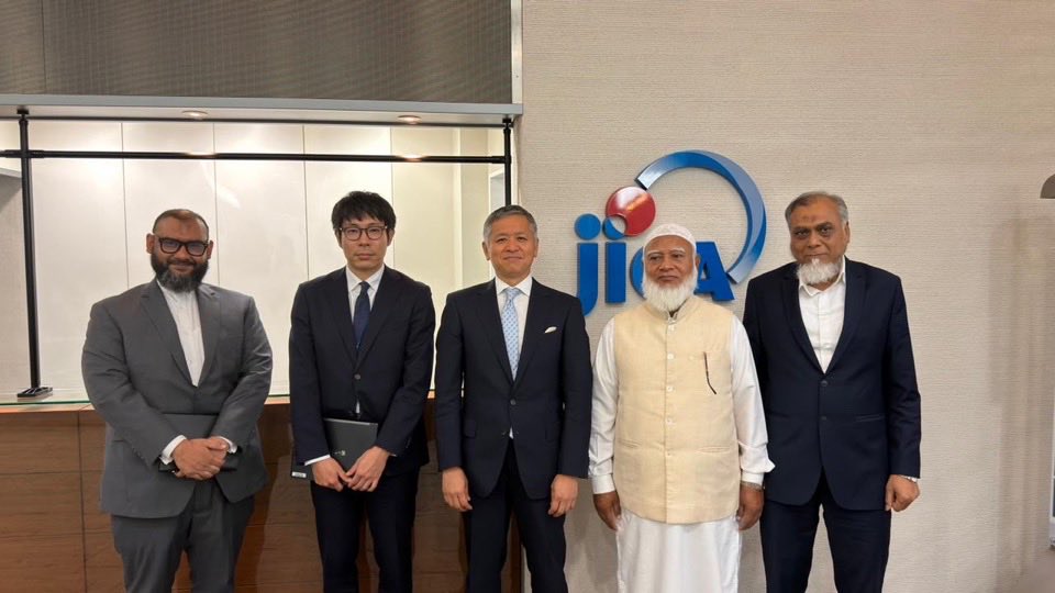『税金の墓場JICA』

JICAが145カ国に年間2.8兆円ばらまいてるのエグすぎない？

カーペット張替え1.8億円
国王の妻15人にロールスロイスの国に学校17億円
381億円事業で談合バレても停職1ヶ月

使い残し1561億円は「使った」扱い

しかも支払先はほとんど日本企業