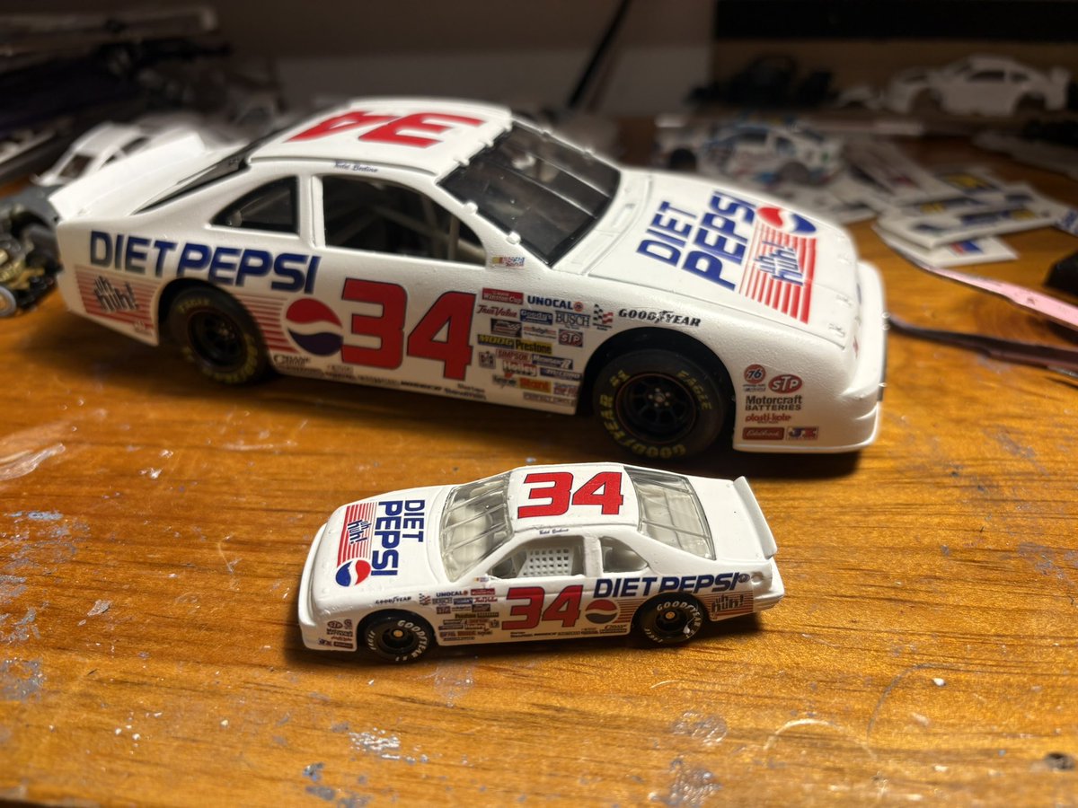 chardab88's tweet photo. @LegendsNascar @Team_Onion @GeoffBodine1 Beautiful Todd Bodine car https://t.co/tVULuA7mvV
