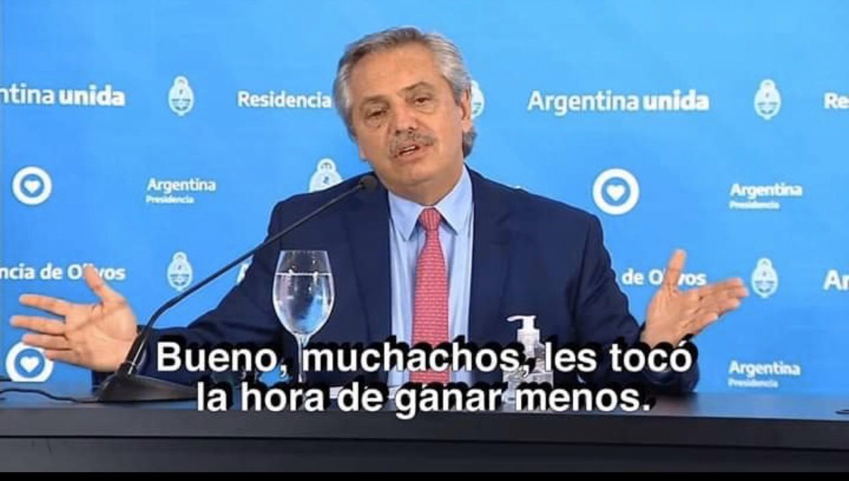 ANTONELL6934's tweet photo. @unagi123123 @devox_post Dios mío, ya sabes de tener una edad, pero todavía piensas así, país hermoso con personas de mrd que lo gobiernan y además votan, si sabes que tenés un montón de impuestos y antes no se podía importar tanto como ahora, sos un ignorante y boludo de mrd. https://t.co/vZrS9Itd5n