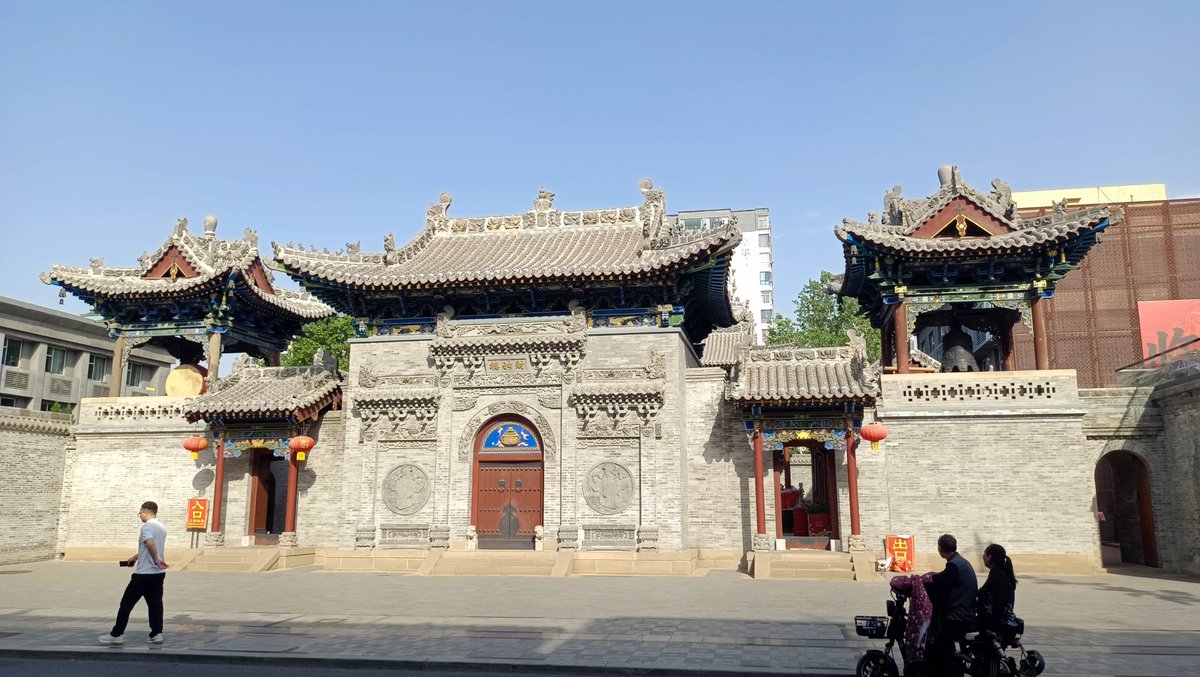 zzg131619's tweet photo. 山西临汾财神楼Caishen Tower, Linfen, Shanxi #Shanxi #China #山西 #Linfen #临汾 https://t.co/vsAaEd3YH7