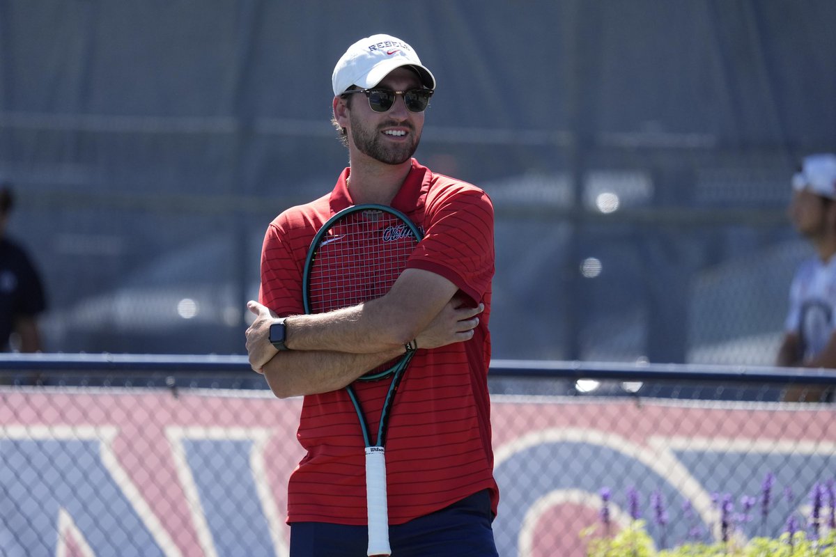 Parsa_Nemati's tweet photo. After 1 season as the @OleMissMTennis assistant coach, Vince Orlando (@BallStateMTNS '24) is returning to @MSU_MTennis as the program's new assistant coach. Spent '24-'25 as MSU asst. coach. Father Gene spent 31 seasons as HC of Spartans &amp; is winningest coach in program history. https://t.co/ePIF9XWyVZ