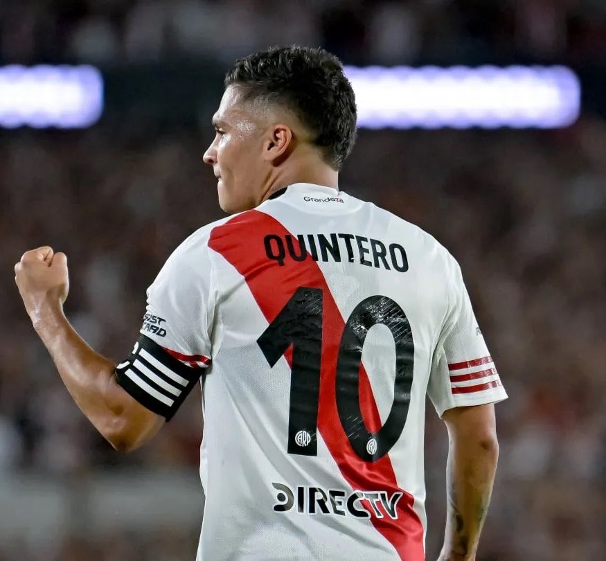 Hace 2 meses te aseguraban que Acuña era un camarillero y que Quintero no quiere jugar sin Gallardo y le chupa un huevo River. Se cansaron de defenestrar a los 2 mejores jugadores del plantel.

La tienen bien adentro. Odian el buen futbol. Burros. Villeros de mierda.