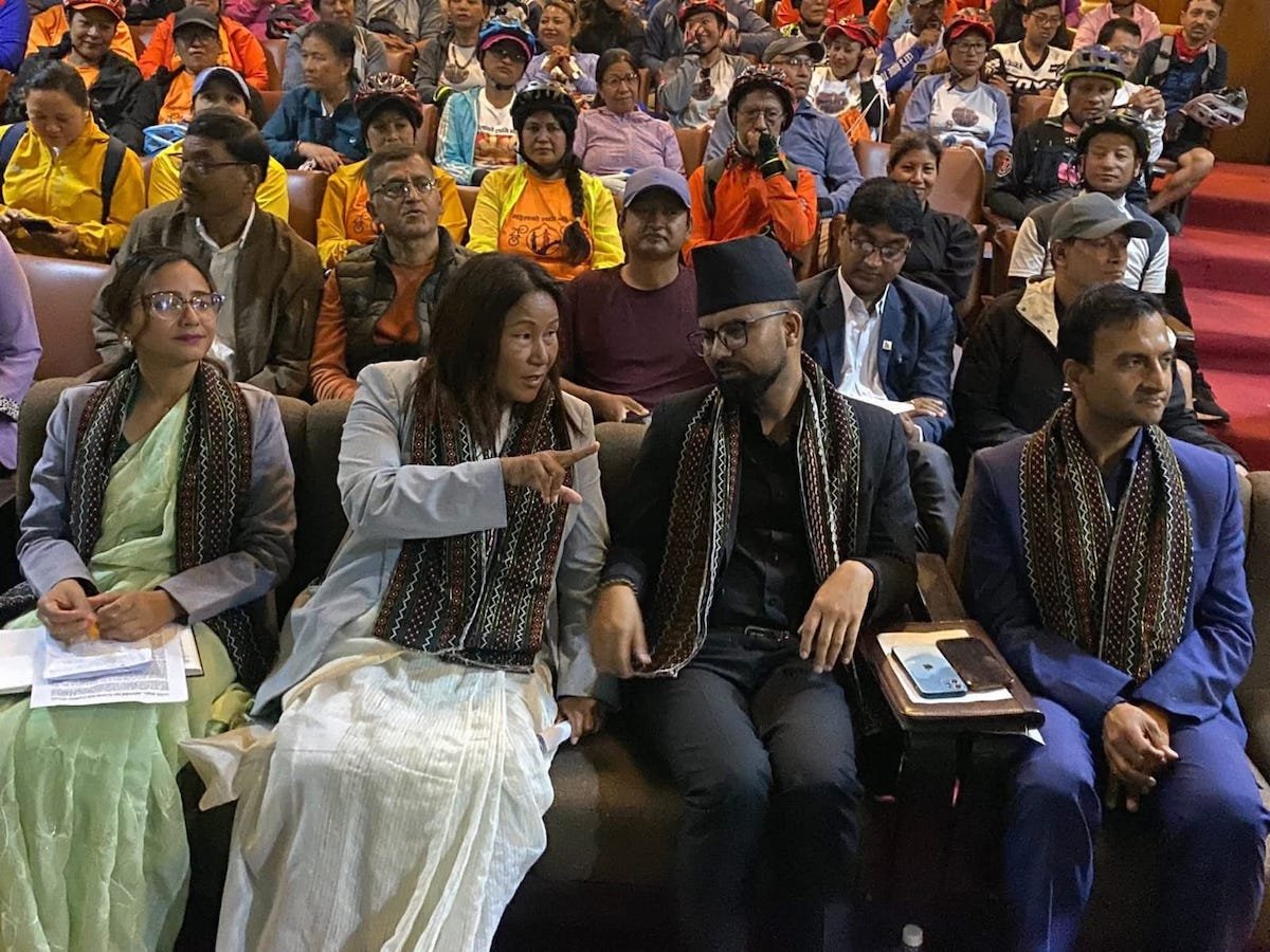 DhakalSaurav's tweet photo. @dryeye_dry2 @ashish_gajurel @deepakgajurel @sudeepkhaniya @BhismaK62 @deependradc @bhnadarisudeep @gurung_deepa @AmritaLamsal @sarojpkr @thapa_sushil @KarnaliRiders @ktm_metro @GizNepal @jica_direct_en @Cycling_Embassy @cycling @CityLalitpur @Online_khabar @AnupKBaral @ThahaKhabar @MahabirPun @MaheshwarDhaka1 @BidhyaWrites @aashisjo @Bikash_PJ @Bipendraa @bshiwakoti @amritna @anilkathmandu @Himal_Khabar @thenepalitruth @Prashant68 @sudeepshree @prakashtimilsen @Annapurna_Post @PrakashAjaat @AmPyakuryal @valleytraffic @healingktm @SunitaDangol_ @kewalpb @SagarOnta @nishaadhikari4u @gbudhathoki @WorldBank @basnyatdev @kathmandupost तिन बर्ष सत्ता साझेदार मेयरहुदा हेपेकाे साइकल एजेन्डा अव संसदले चमत्कार गर्न सक्छन र ?  याे संसद र सत्ता संगकाे लुटुपुटु मात्र हाे !!  #CycleLife #Nepal https://t.co/SgPXlyUcAG 
@setopati ले साइकले हेपेकाे पनि ३ बर्ष भन्दा बढी भाे । @sudeepshree https://t.co/W0jFgy6nyp
