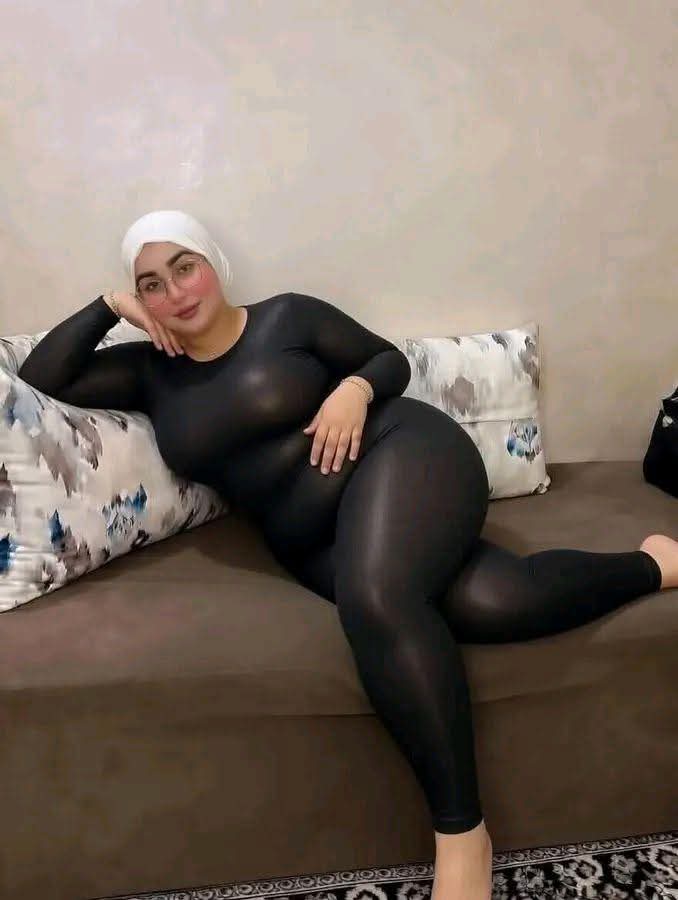 MoodCom175708's tweet photo. محارمنا المحترمين الملتزمين ❤️👙 https://t.co/998v3U6hFN