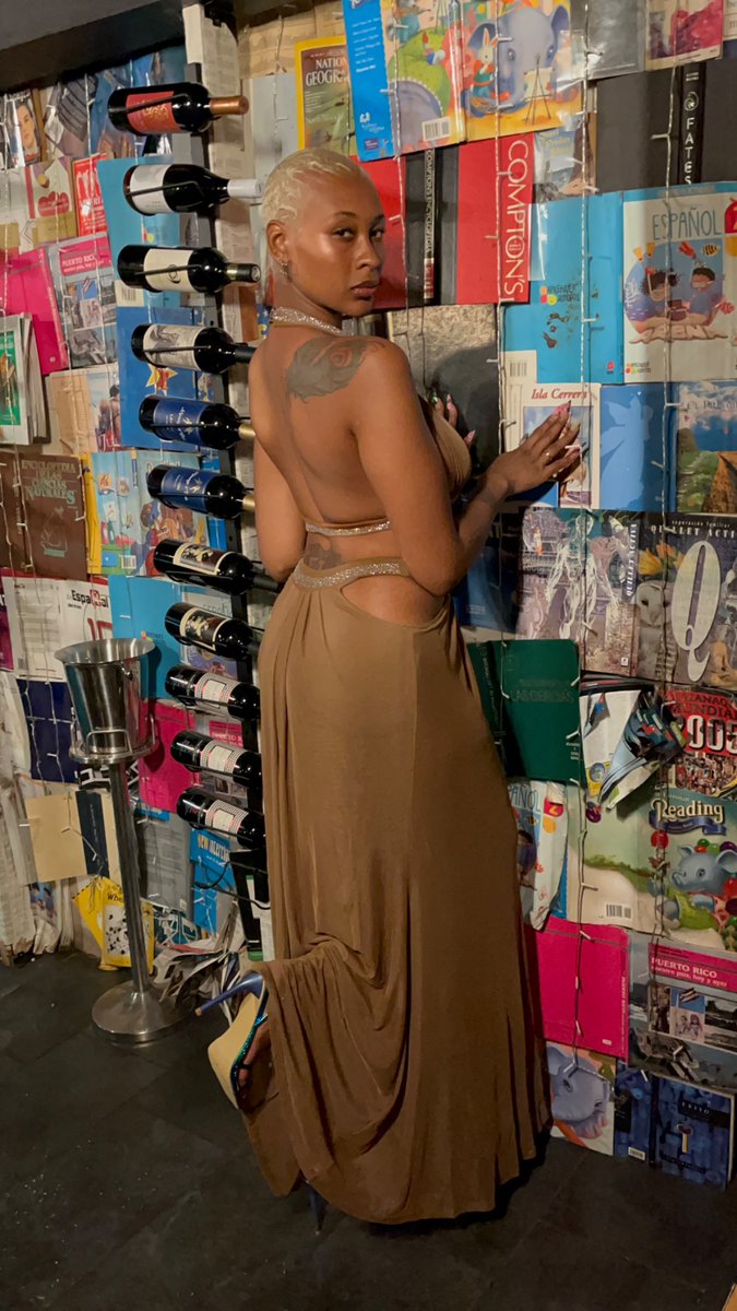 Miss London🍯 tweet media