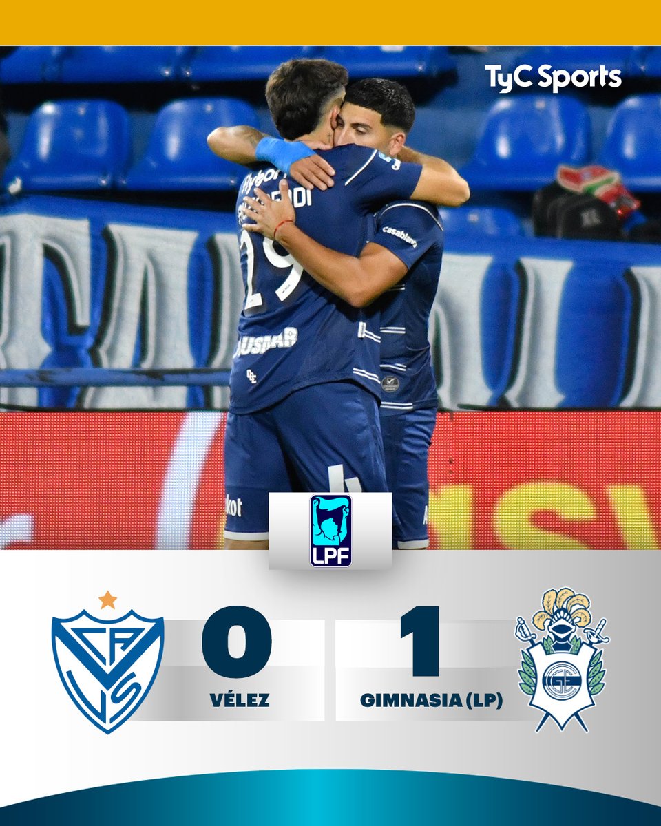 TyCSports's tweet photo. ¡GIMNASIA SE HIZO FUERTE CON UNO MENOS, LE GANÓ A VÉLEZ Y CLASIFICÓ A CUARTOS DE FINAL!🐺🔥

Con gol de Marcelo Torres de penal y pese a la expulsión de Enzo Martínez desde los 10' del segundo tiempo, el Lobo venció al Fortín en Liniers, por los octavos de final del #TorneoApertura. El equipo de Ariel Pereyra jugará contra River en el Monumental en la próxima instancia.