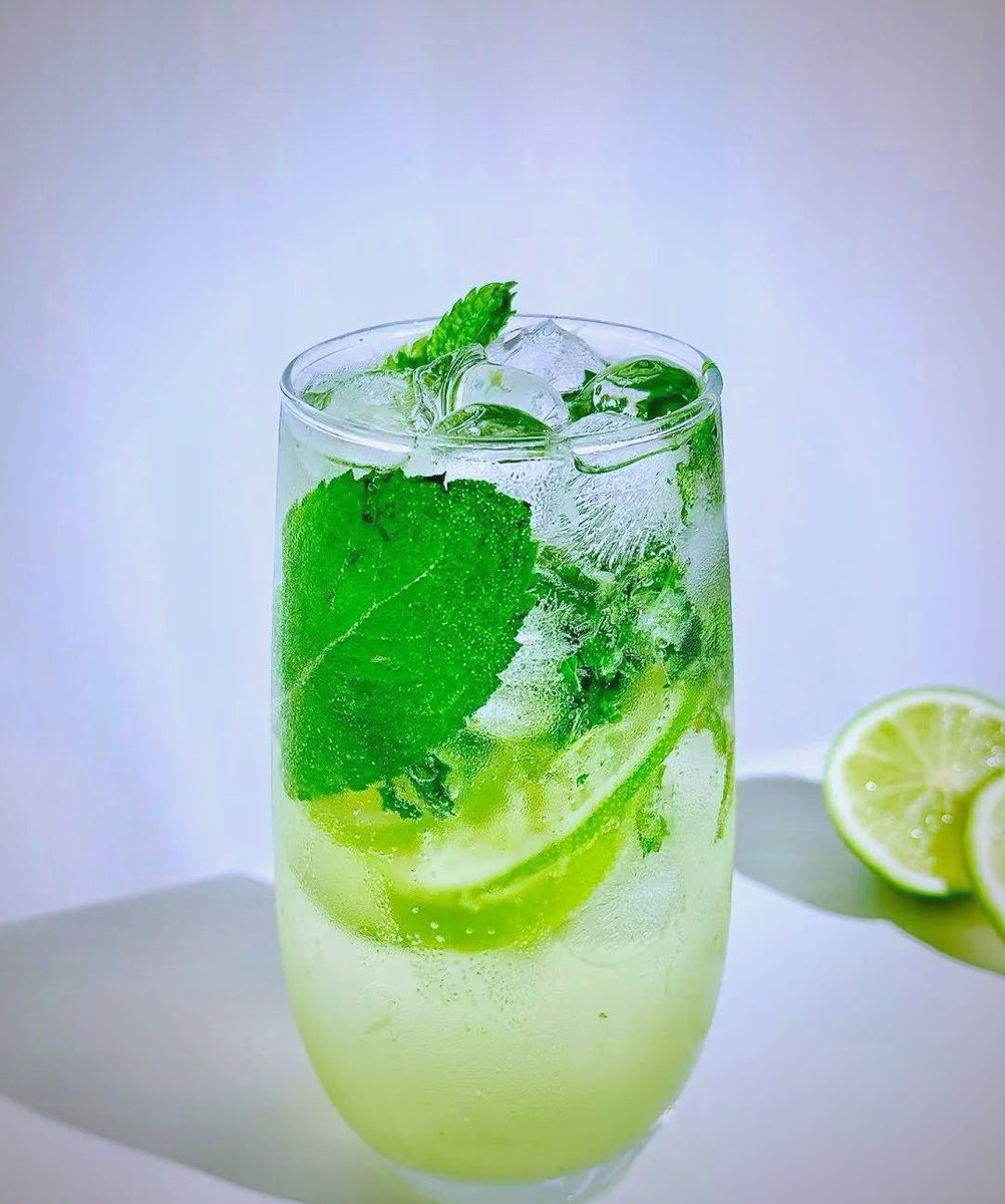 Ryan_Sells's tweet photo. Cool down with our 5-minute Watermelon Mint Cooler! Blend 2 cups cubed watermelon + 5 mint leaves + 1 tsp lime juice. Top with ice u0026 a mint sprig. Sweet, fresh, zero added sugar—perfect for hot days!  #QuickDrinks #SummerSips https://t.co/4CbYabA5yL