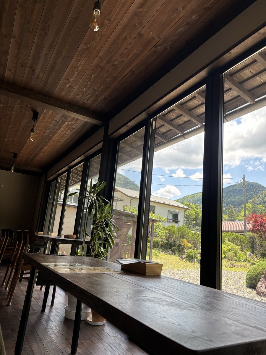 TabaCafe's tweet photo. 🌿5/11（月）🌿

本日も晴れ。
過ごしやすい気温になりそうです。

丹波山村へお越しの際は
ぜひTABACAFEへ。

本日の気まぐれ
アマトリチャーナ
（ベーコンと玉ねぎのトマトソース）

#TABACAFE
#タバカフェ
#丹波山村 https://t.co/EJTgkUwLMd