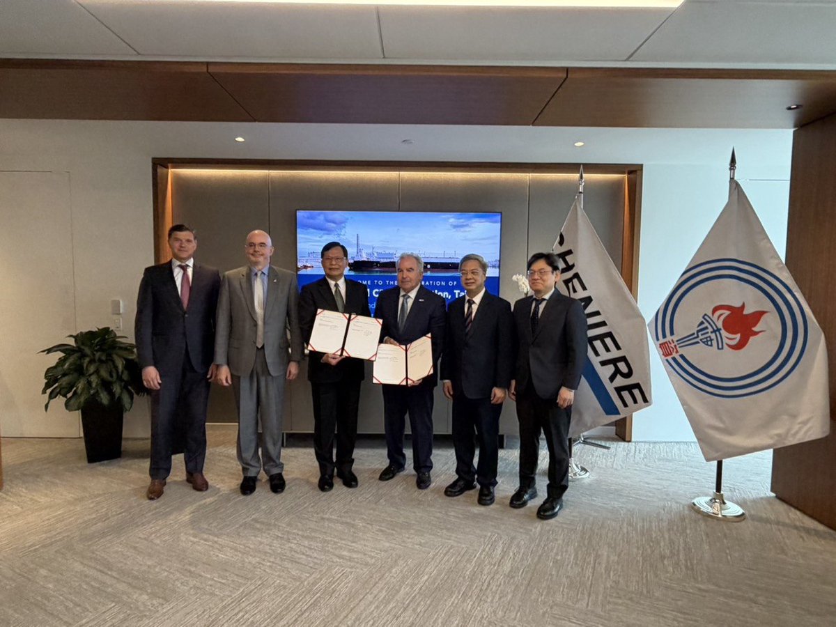 TECRO_USA's tweet photo. Taiwan sent the largest delegation to the 2026 #SelectUSA Investment Summit, bringing together 113 companies and more than 200 representatives from industries including telecom, biotech, aerospace, energy, cybersecurity, etc., underscoring Taiwanese businesses’ strong commitment to investing in the United States.
Before departing from DC, the delegation announced that at least 20 Taiwanese companies are planning to collectively invest around $35 billion in the United States, highlighting the continued momentum in Taiwan-U.S. economic cooperation and our shared vision for a more prosperous, secure, and reliable future. Also, the completion of the exchange of letters for a $15 billion long-term LNG sale and purchase agreement between CPC Corporation and Cheniere will begin deliveries in June, further strengthening Taiwan’s energy security.