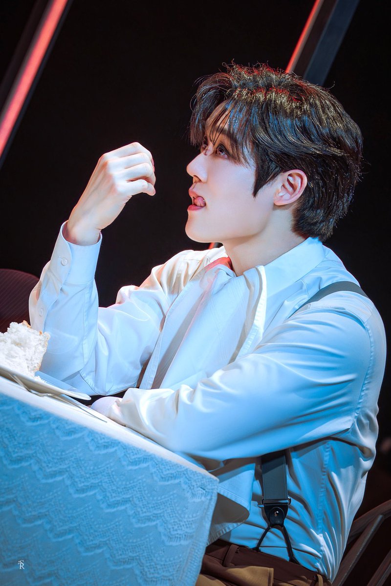 byoooooobyo's tweet photo. 천사와 악마같다... 
😇👿 https://t.co/Vl8p716dXX