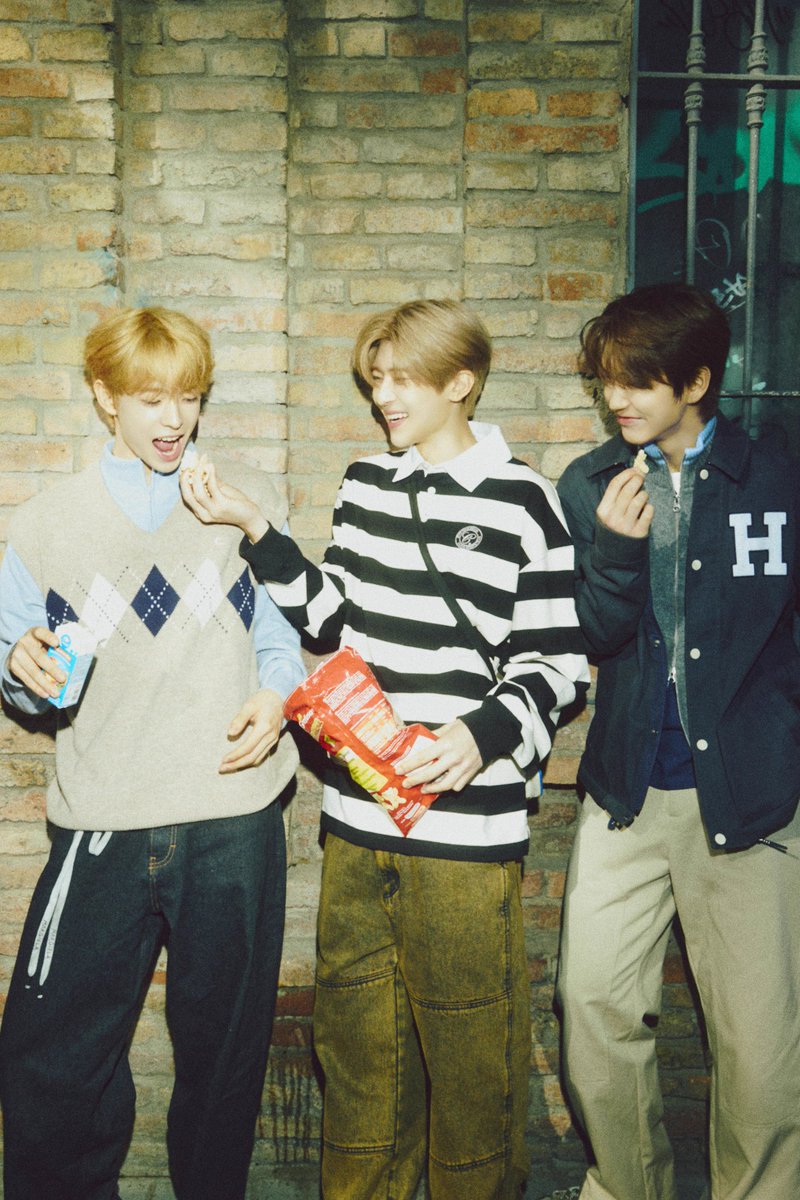 Andreea | Hiatus tweet media