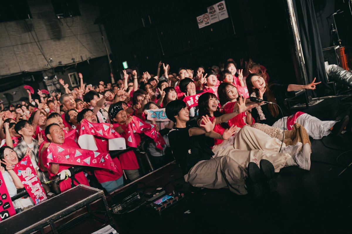 aina0703's tweet photo. "TRIANGLE" TOUR 柏PALOOZA公演ありがとうございました🥰
ツアー3本目は5月16日(土)大阪公演 Banana Hall！！
sold outありがとうございます👏🏻今のステージを全力で楽しもうね☺️✨

📷 @okkytree 

#SILENTSIREN #サイサイ #TRIANGLEツアー https://t.co/gGbbjHLATG