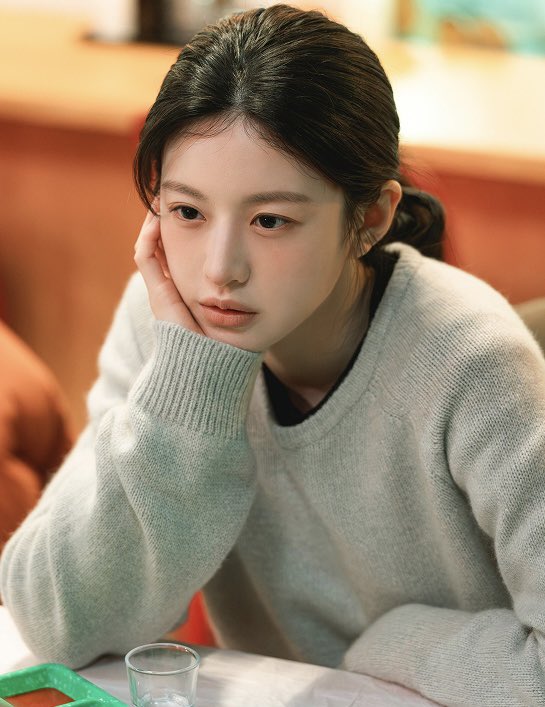 go younjung tweet media