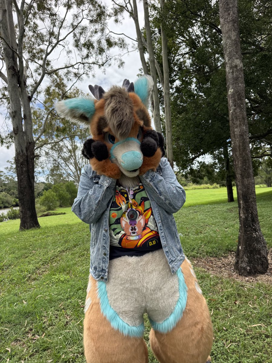 Deer_Handlebars's tweet photo. @veltheplaty This dork will be there! https://t.co/fzm5VQBw2g