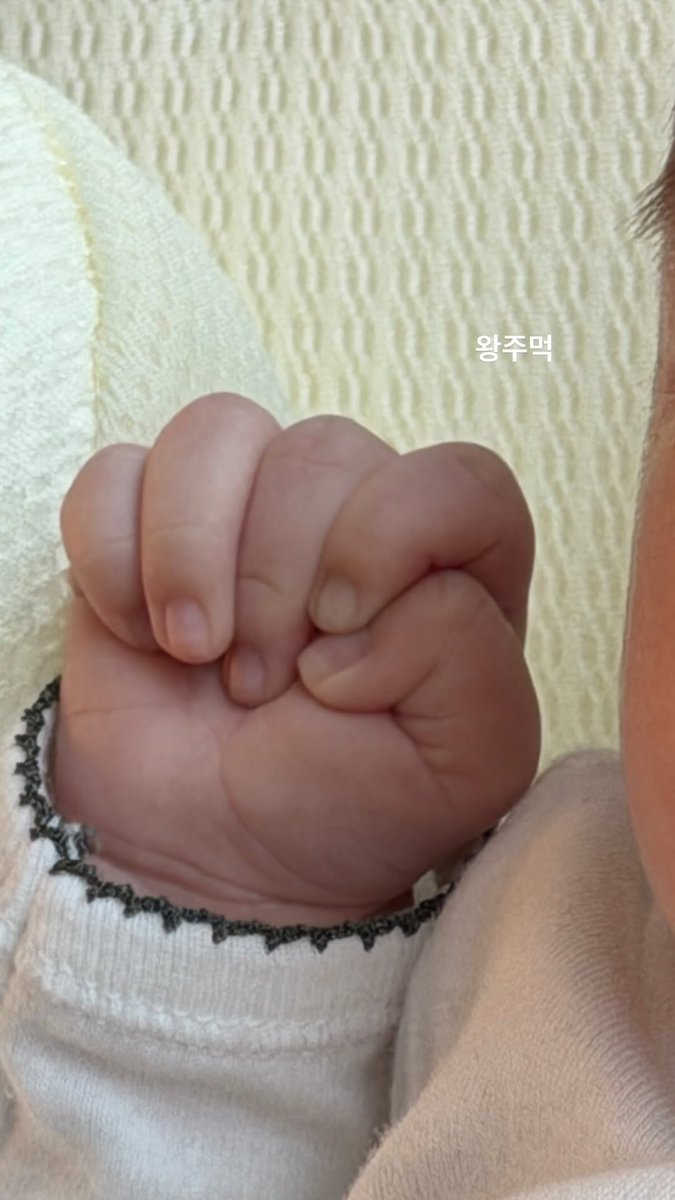 HYERI GLOBAL tweet media