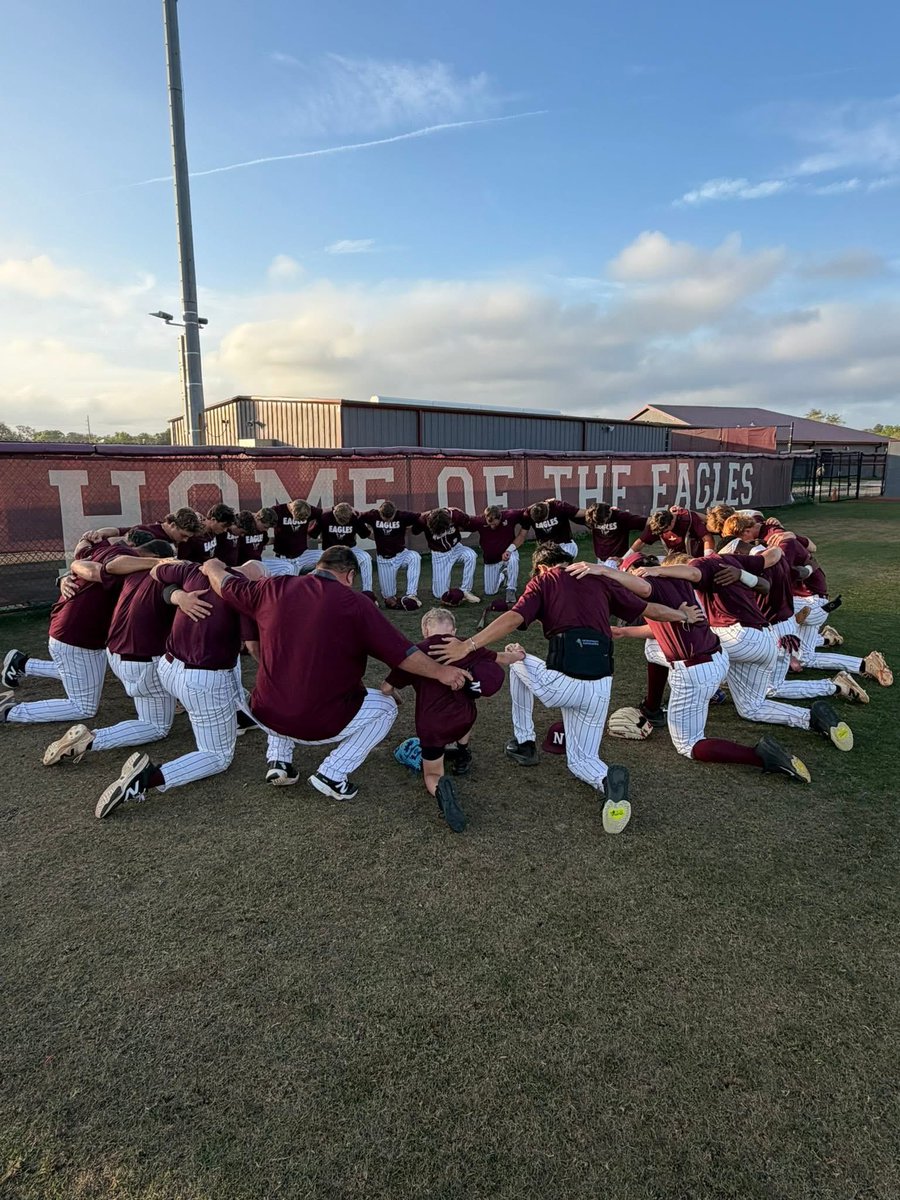 BrandonGraves25's tweet photo. Back to Back Elite Eight (25’, 26’). One win short, again of the Final Four. Niceville Baseball is such a blessing. This was always about more than baseball. ❤️

@NHSEaglesBB 
@BrettBartlett_ https://t.co/TScTRipKAv